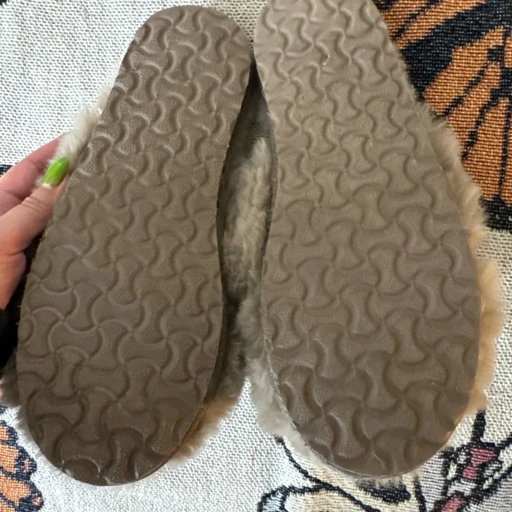 Sam Edelman Tan Plush Slippers Open-Toe Design - Picture 4 of 4